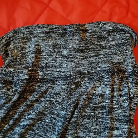 Max Edition skirt set. Band hem and waist. Grey. Short sleeve. Small - Picture 3 of 4